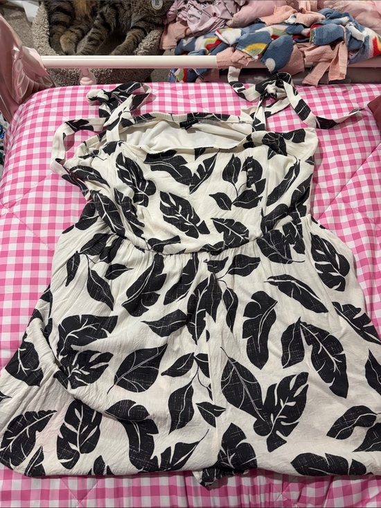 torrid Pants - Black & White Leaf Print Romper with Tie Straps